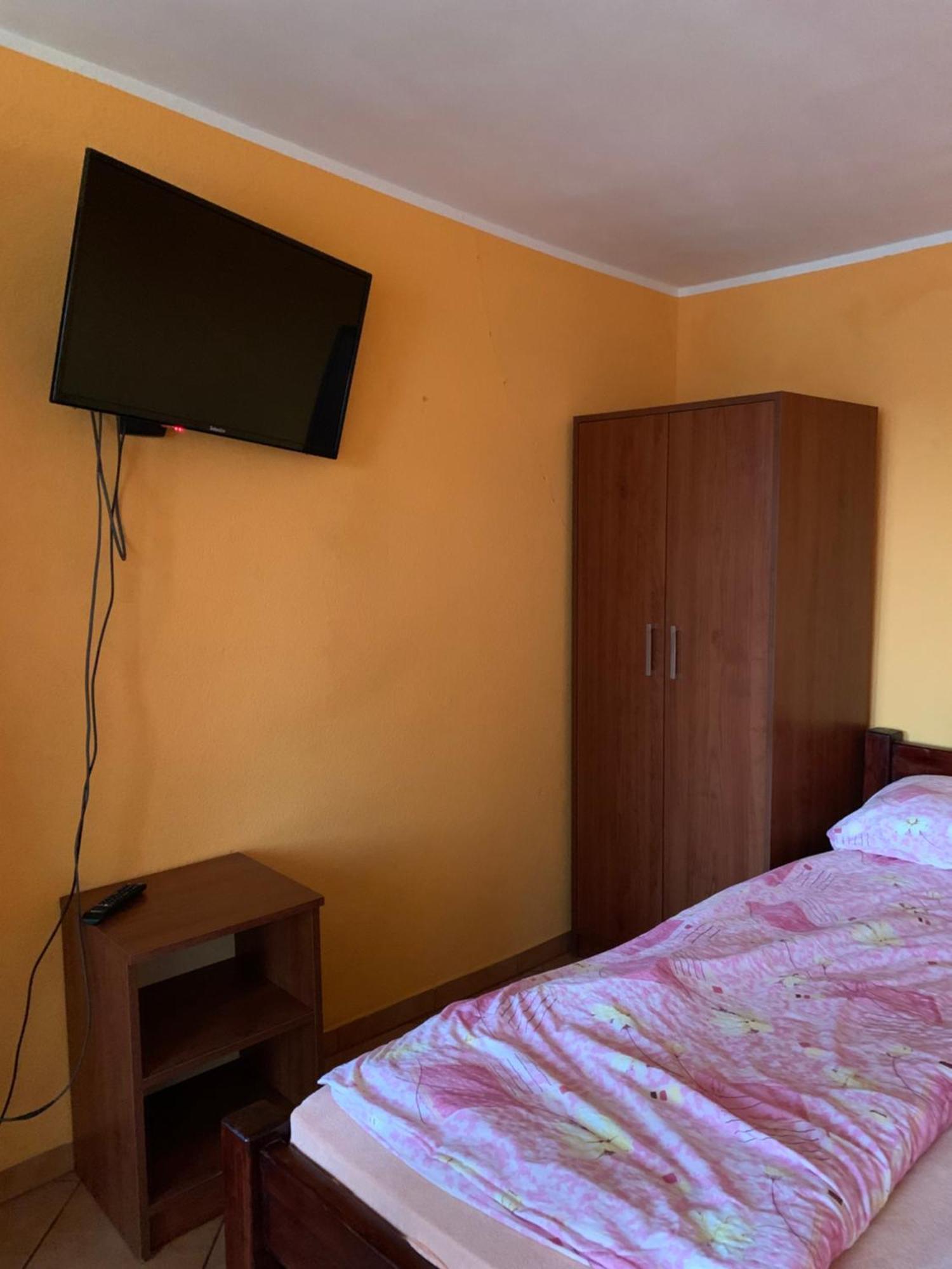 Apartamenty I Pokoje Z Widokiem Na Jezioro Wielewskie 외부 사진